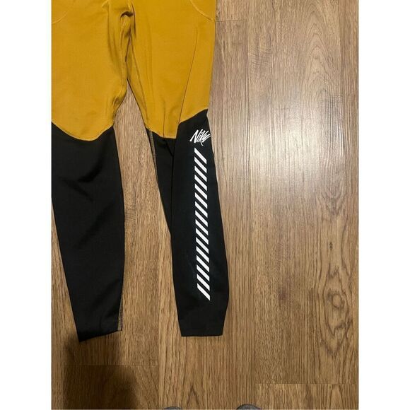 Nike One Women's 7/8 Training Legging Wheat/Black size S - Picture 6 of 7